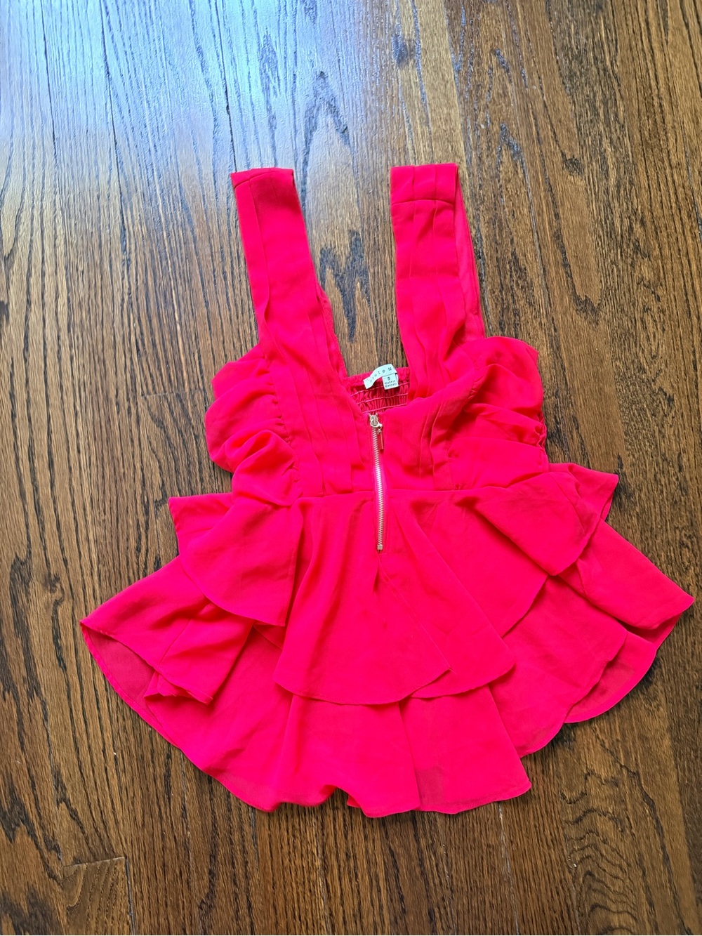 Red Ruffle Zip-Front Peplum Tank Top - Picture 4 of 6